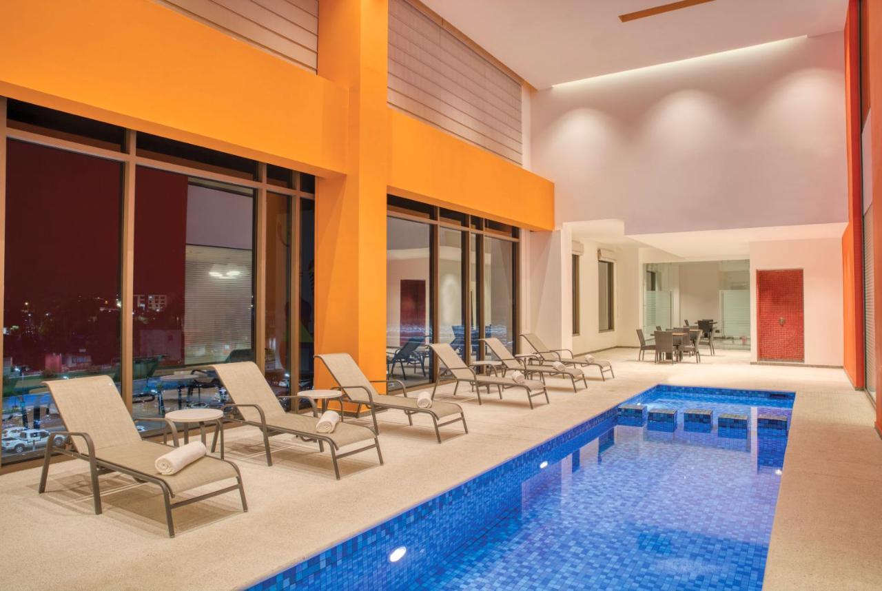 Fiesta Inn Express Puebla Explanada Ngoại thất bức ảnh