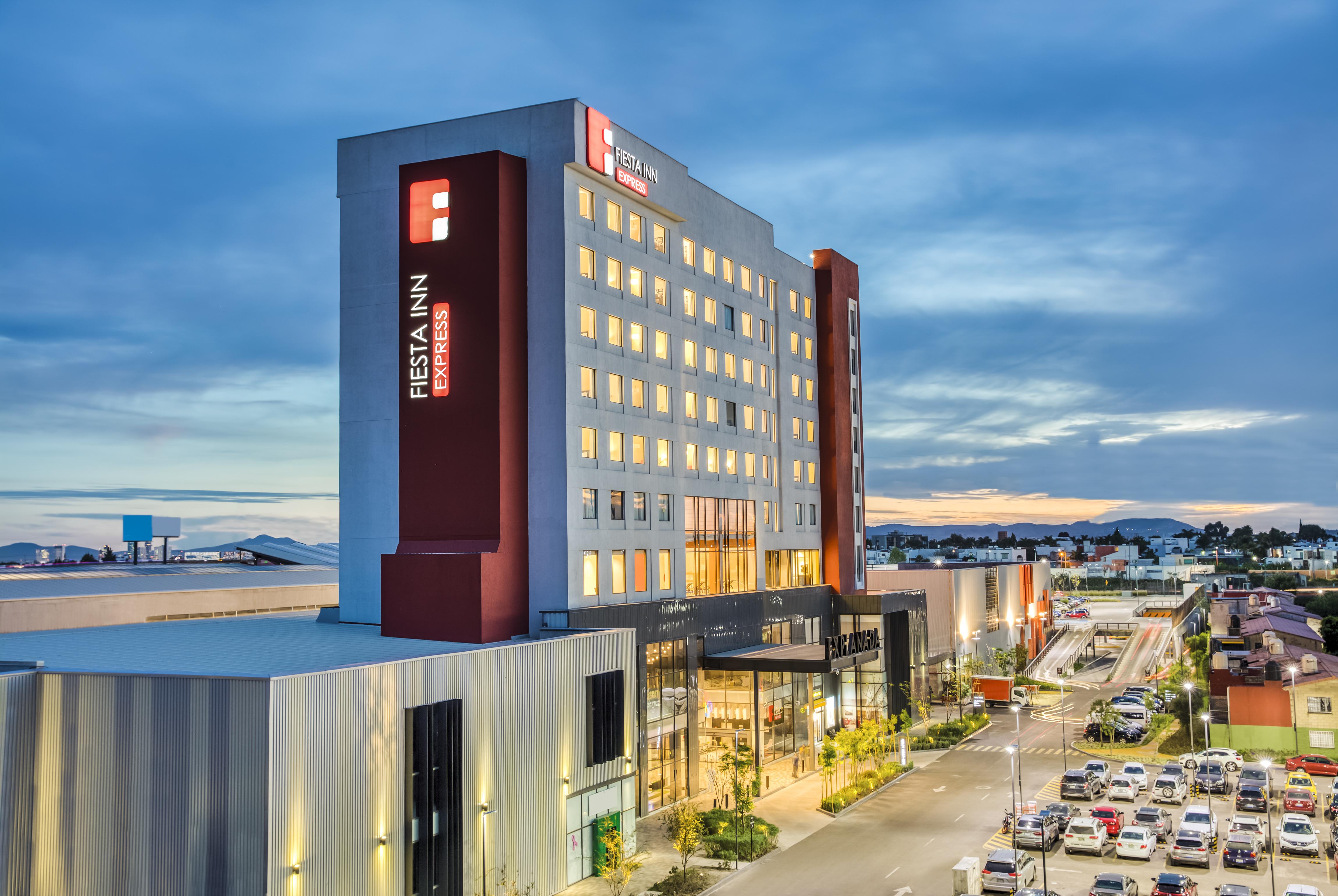 Fiesta Inn Express Puebla Explanada Ngoại thất bức ảnh