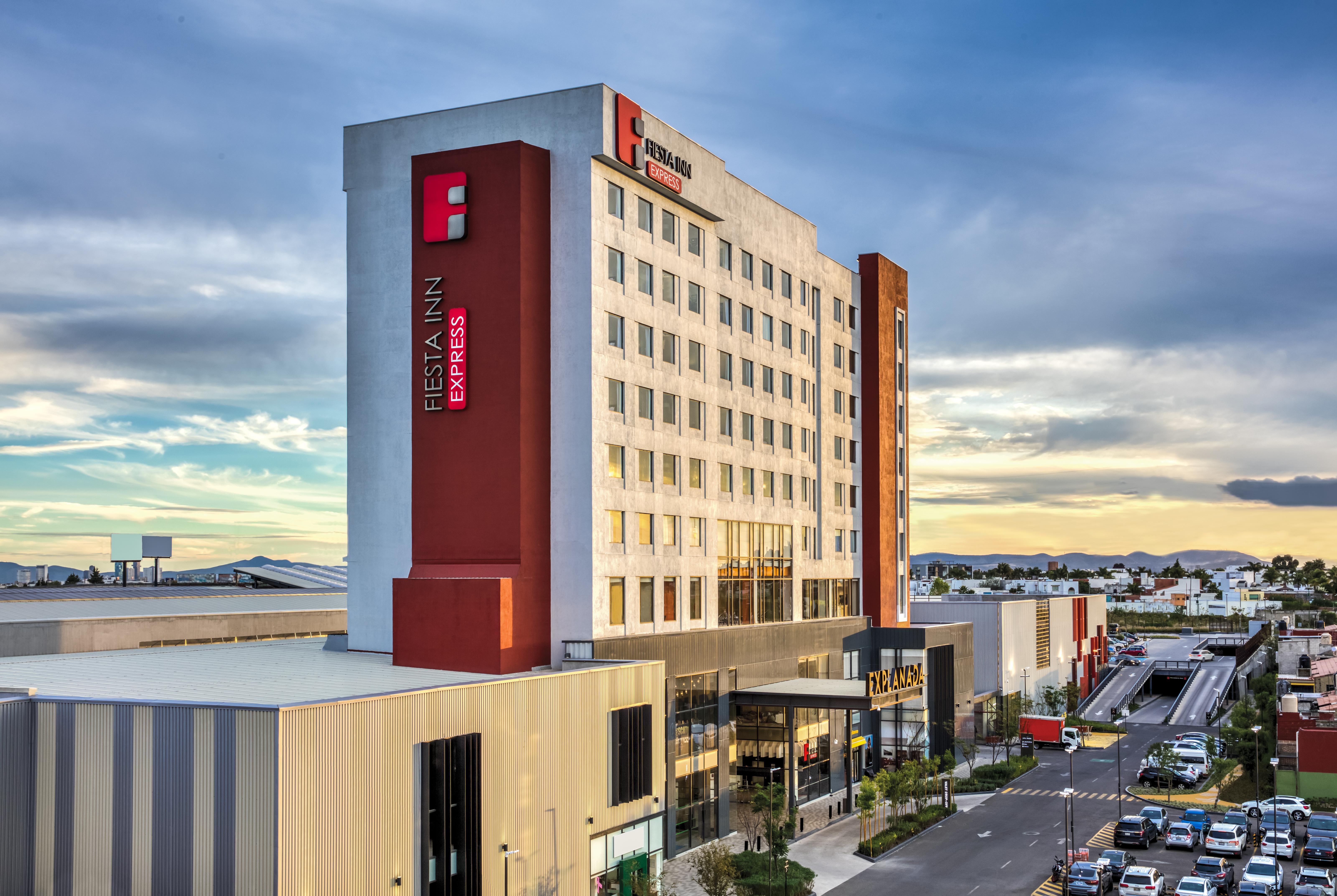 Fiesta Inn Express Puebla Explanada Ngoại thất bức ảnh